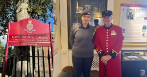 Read more about the article Visit to the Royal Hospital Chelsea and Meeting a Chelsea Pensioner